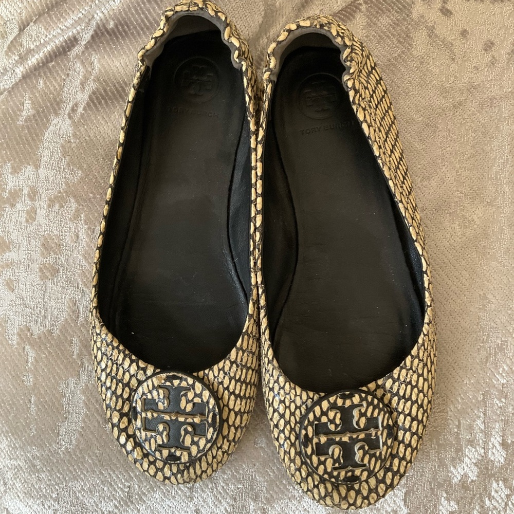 Tory Burch Minnie Travel Leather Ballet Flats - Black &  Cream Snake Skin - 7